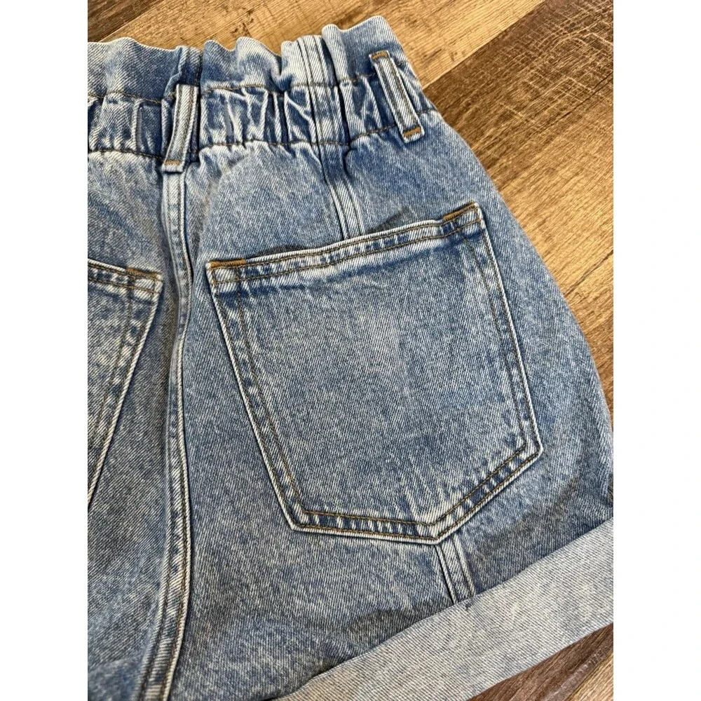 ABERCROMBIE & FITCH 80s Mom Shorts (Wom. Sz. 6) Pleated Ultra High Rise Jeans - Picture 7 of 8